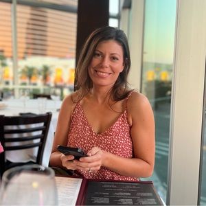 Meet your Posher, Amanda